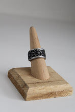 Load image into Gallery viewer, Size 7.5 Spoon Ring
