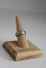 Load image into Gallery viewer, Size 7 Spoon Ring