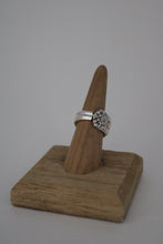 Load image into Gallery viewer, Size 7 Spoon Ring