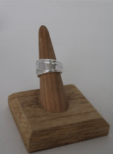 Load image into Gallery viewer, Spoon Ring | Daffodil