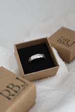 Load image into Gallery viewer, Sterling Silver Floral Band