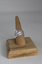 Load image into Gallery viewer, Size 8.5 Spoon Ring