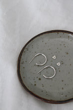 Load image into Gallery viewer, Classic Hoop Earrings