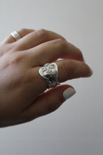 Load image into Gallery viewer, Size 8.5 Spoon Ring