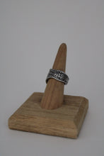 Load image into Gallery viewer, Size 7 Spoon Ring