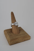 Load image into Gallery viewer, Size 8 Spoon Ring