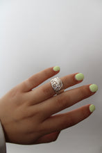 Load image into Gallery viewer, Size 5 Spoon Ring