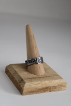 Load image into Gallery viewer, Size 10.5 Spoon Ring