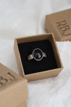 Load image into Gallery viewer, Size 6.5 Onyx Ring