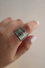 Load image into Gallery viewer, Size 8.5 Spoon Ring
