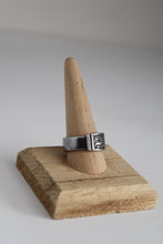 Load image into Gallery viewer, Size 11 Spoon Ring
