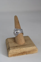 Load image into Gallery viewer, Size 8.5 Spoon Ring