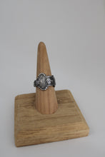 Load image into Gallery viewer, Size 7.5 Spoon Ring