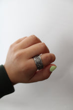 Load image into Gallery viewer, Size 8.5/9 Spoon Ring