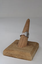 Load image into Gallery viewer, Size 7.5/8 Spoon Ring