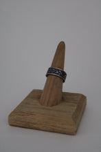 Load image into Gallery viewer, Size 6.5 Spoon Ring