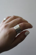 Load image into Gallery viewer, Size 8.5 Spoon Ring