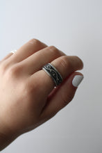 Load image into Gallery viewer, Size 7.5 Spoon Ring
