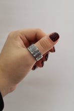 Load image into Gallery viewer, Size 9.5 Spoon Ring