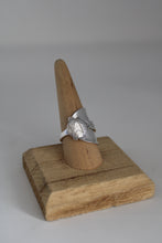Load image into Gallery viewer, Size 8.5 Spoon Ring