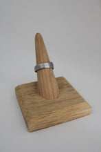 Load image into Gallery viewer, Size 7 Spoon Ring
