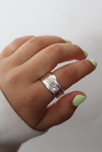 Load image into Gallery viewer, Size 9 Spoon Ring