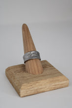 Load image into Gallery viewer, Size 10 Spoon Ring