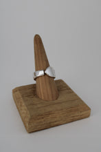 Load image into Gallery viewer, Size 8.5 Spoon Ring