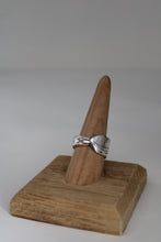 Load image into Gallery viewer, Size 8.5 Spoon Ring