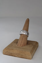 Load image into Gallery viewer, Size 7.5/8 Spoon Ring