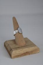 Load image into Gallery viewer, Size 7 Spoon Ring