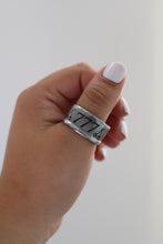 Load image into Gallery viewer, Size 11/11.5 Spoon Ring