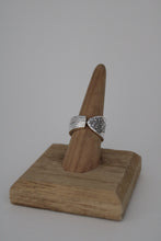 Load image into Gallery viewer, Size 8 Spoon Ring