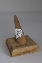 Load image into Gallery viewer, Size 8.5 Spoon Ring