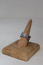 Load image into Gallery viewer, Size 8.5 Spoon Ring