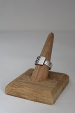Load image into Gallery viewer, Size 9 Spoon Ring