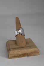 Load image into Gallery viewer, Size 7.5 Spoon Ring