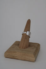 Load image into Gallery viewer, Size 6.5 Spoon Ring