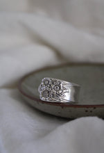 Load image into Gallery viewer, April Spoon Ring