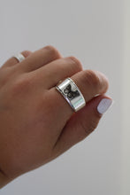 Load image into Gallery viewer, Size 9.5 Spoon Ring