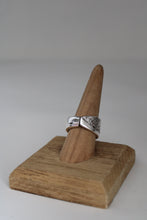 Load image into Gallery viewer, Size 8.5 Spoon Ring