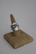 Load image into Gallery viewer, Size 8.5 Spoon Ring