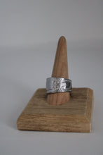 Load image into Gallery viewer, Size 11.5 Spoon Ring
