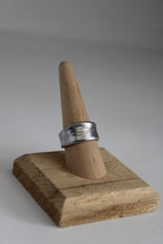 Load image into Gallery viewer, Size 8.5 Spoon Ring