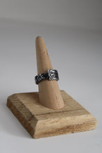 Load image into Gallery viewer, Size 7.5 Spoon Ring