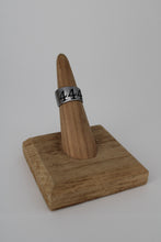 Load image into Gallery viewer, Size 4.5 Spoon Ring