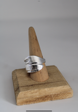 Load image into Gallery viewer, Size 11 Spoon Ring