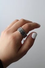 Load image into Gallery viewer, Size 9.5 Spoon Ring