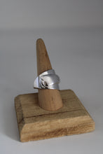 Load image into Gallery viewer, Size 9.5 Spoon Ring