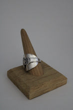 Load image into Gallery viewer, Size 10.5 Spoon Ring